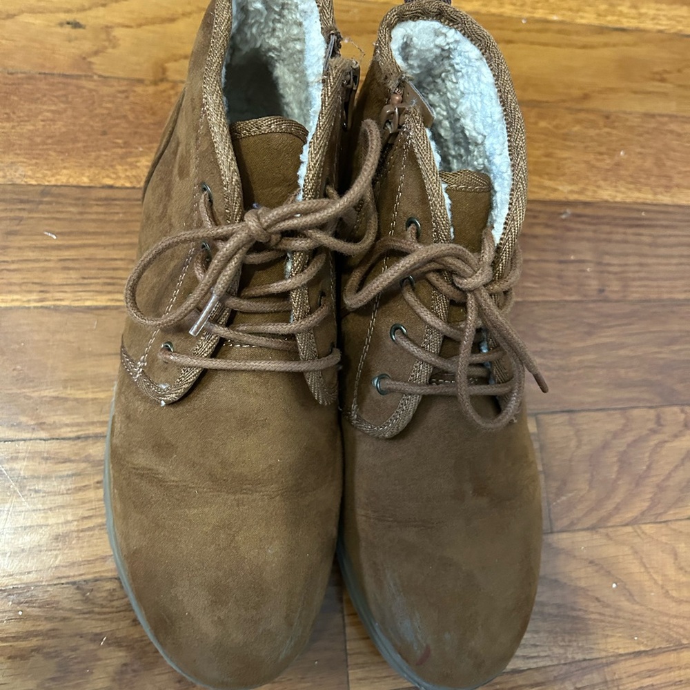 Boys boots